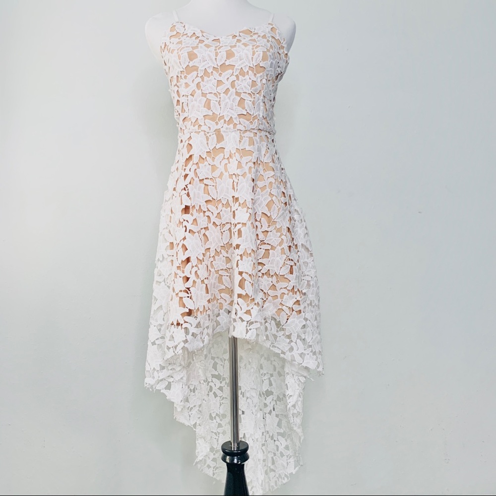 TWO SISTERS Lace Dress